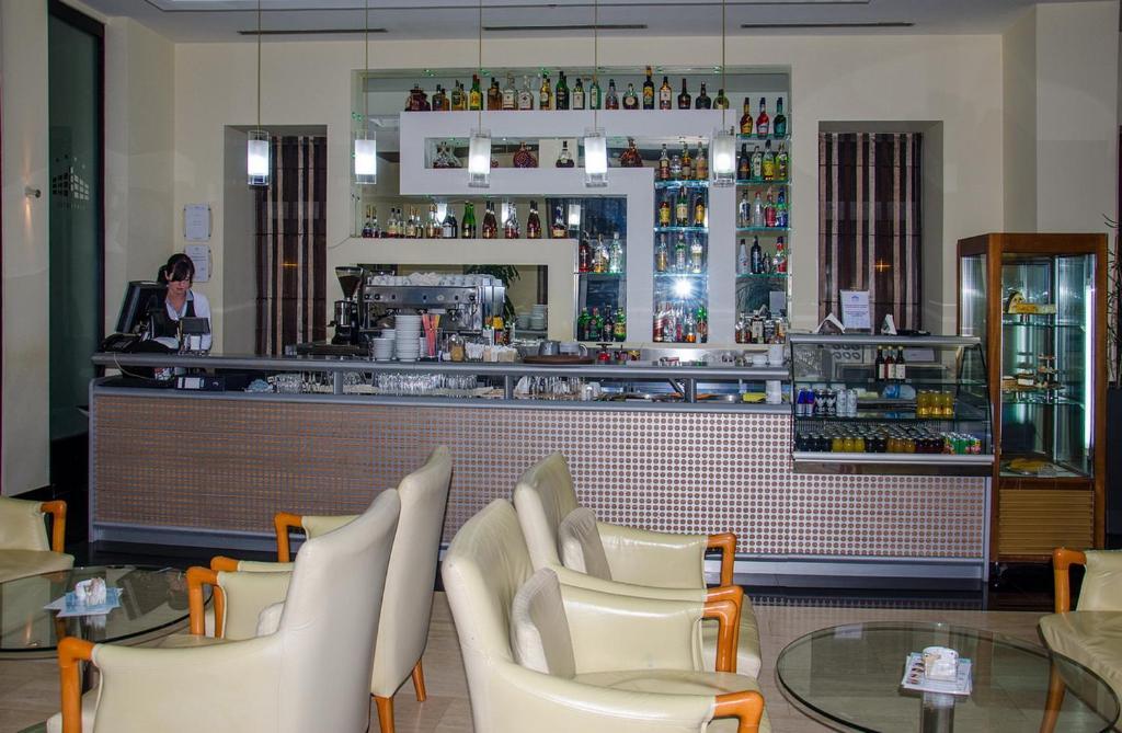 City Hotel Podgorica Esterno foto
