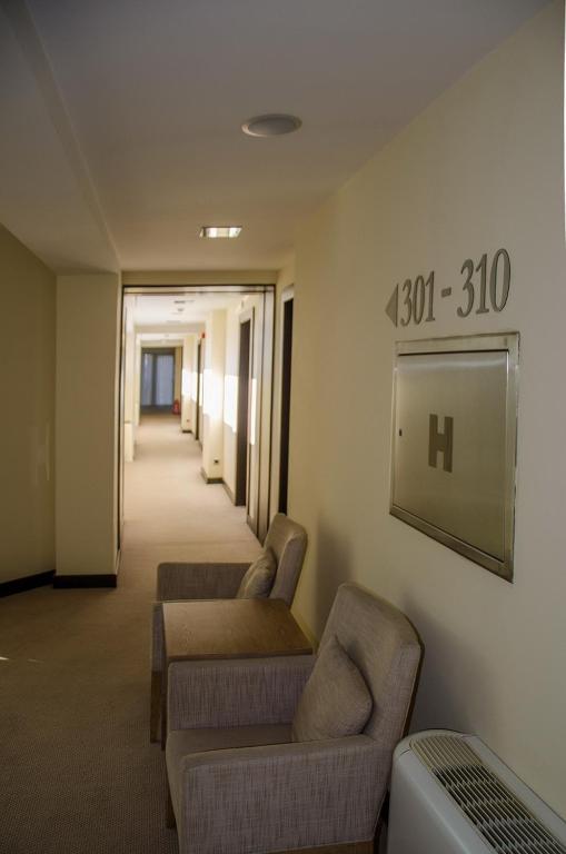 City Hotel Podgorica Esterno foto